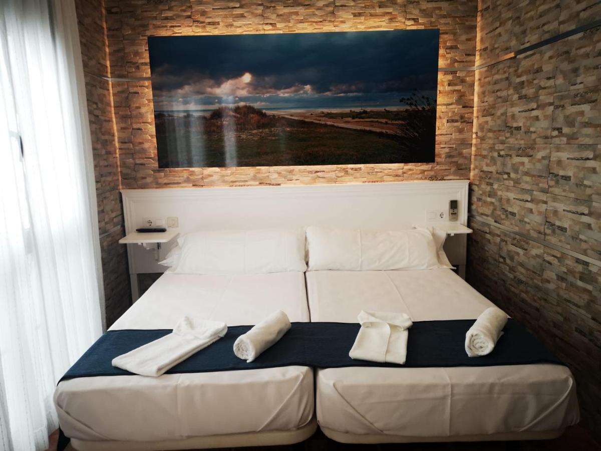 Hostal Costa De La Luz 콘일데라프론테라 외부 사진